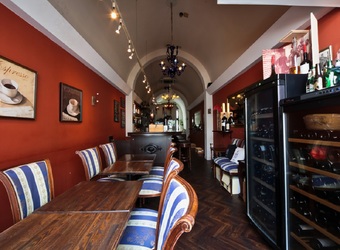 テーブル席(2~4名)